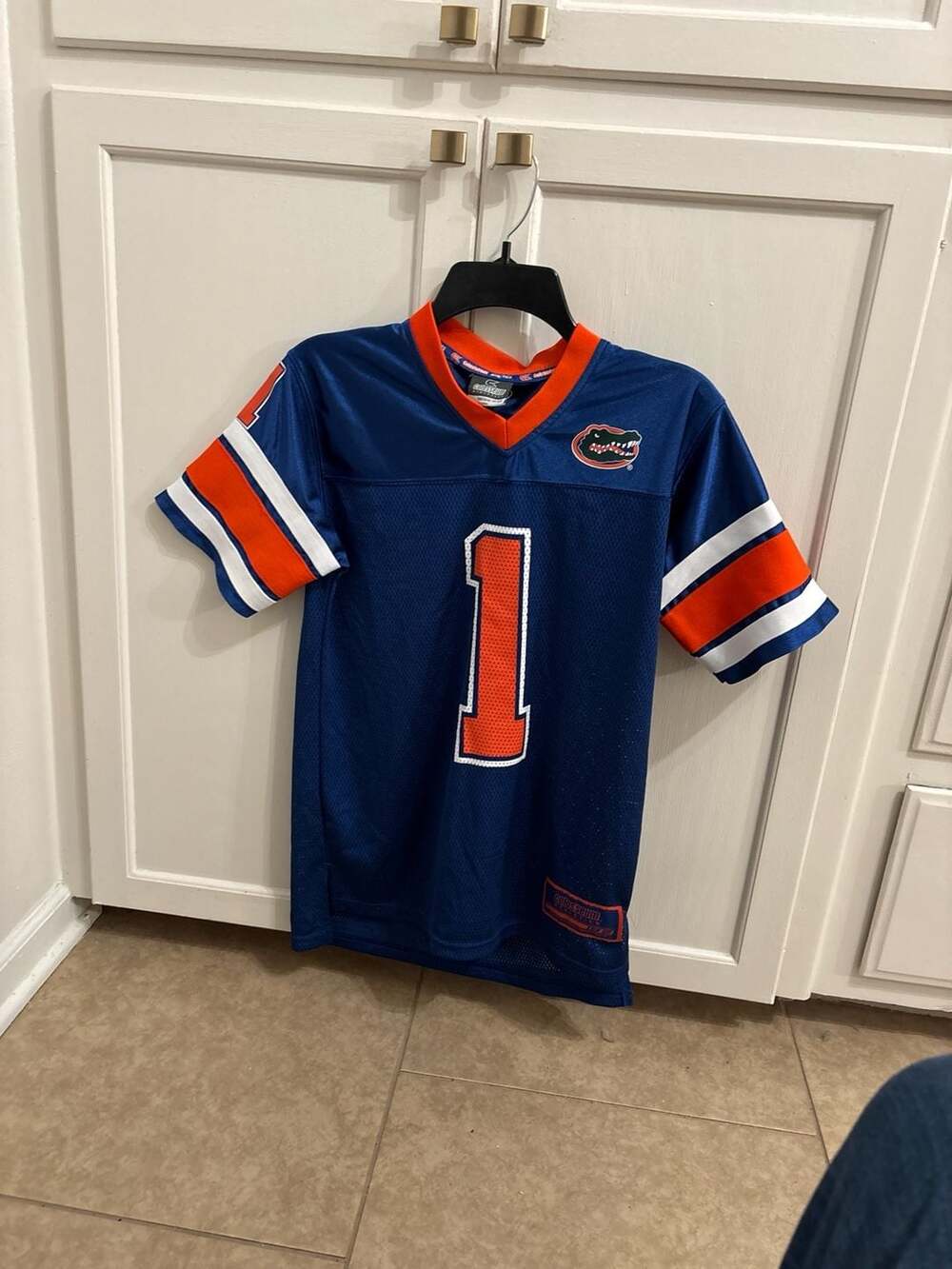 Colosseum Athletics Florida Gators #1 Youth Football Jersey, Size M (12-14)